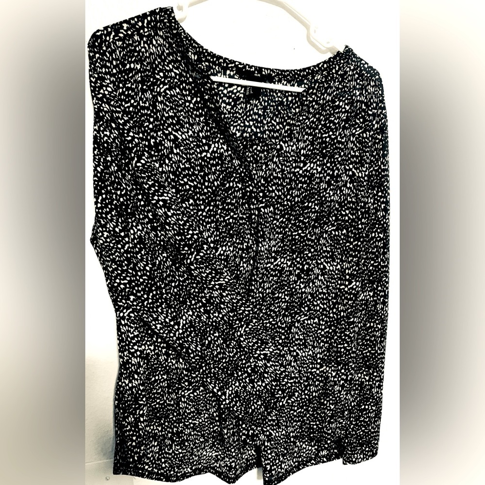 H & M Women’s LS Black with White Blouse